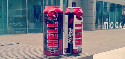 hell-energy-drink-strong-red-grape-apple-cz-500ml-2015s